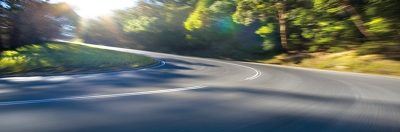 ハンドリングしやすく、 安定した⾛りを誰もが体感できる。