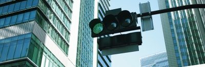 前後の揺れを抑えた、 より上質な乗り⼼地。