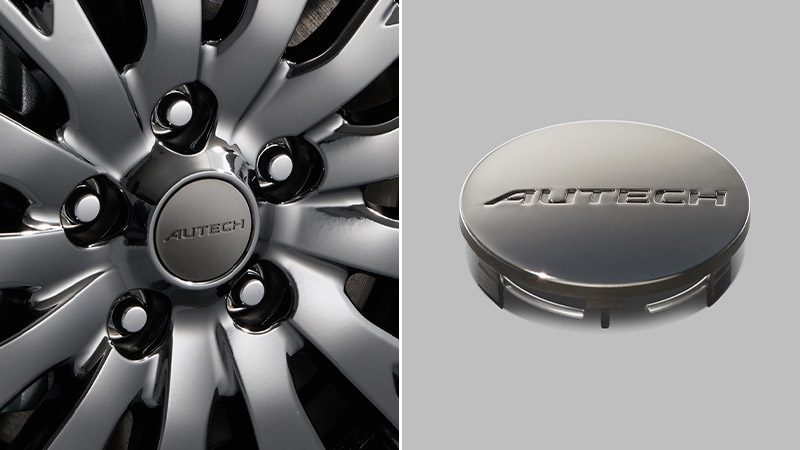AUTECHダークセンターキャップ（ダーククロム、「AUTECH」ロゴ入り）