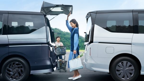 荷室スペース拡大