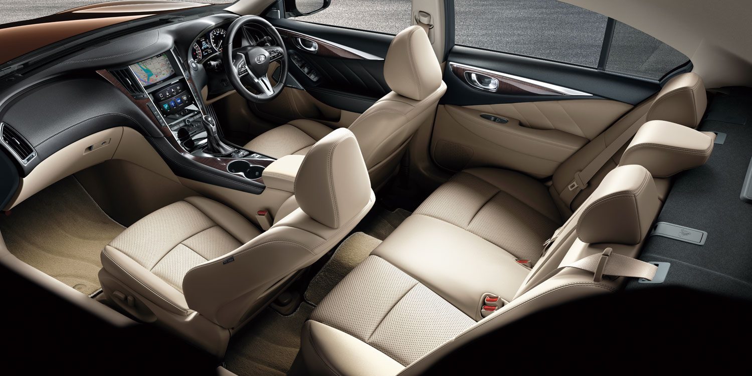 Nissan SKYLINE 内装