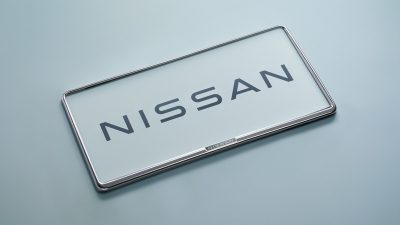 ナンバープレートリムセット（ダーククローム：1台分）