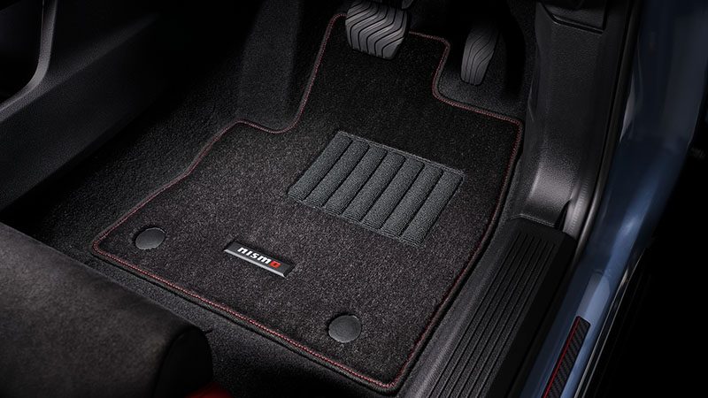 NISMOフロアマット（1台分）