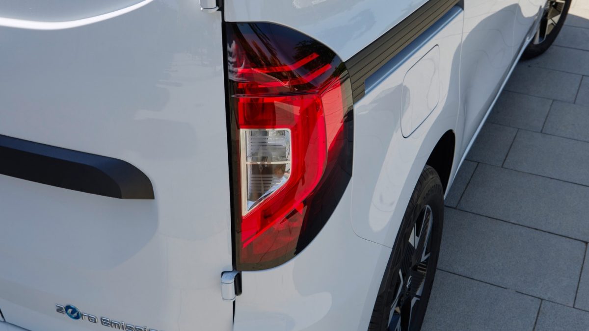 LED Rear Light Signature