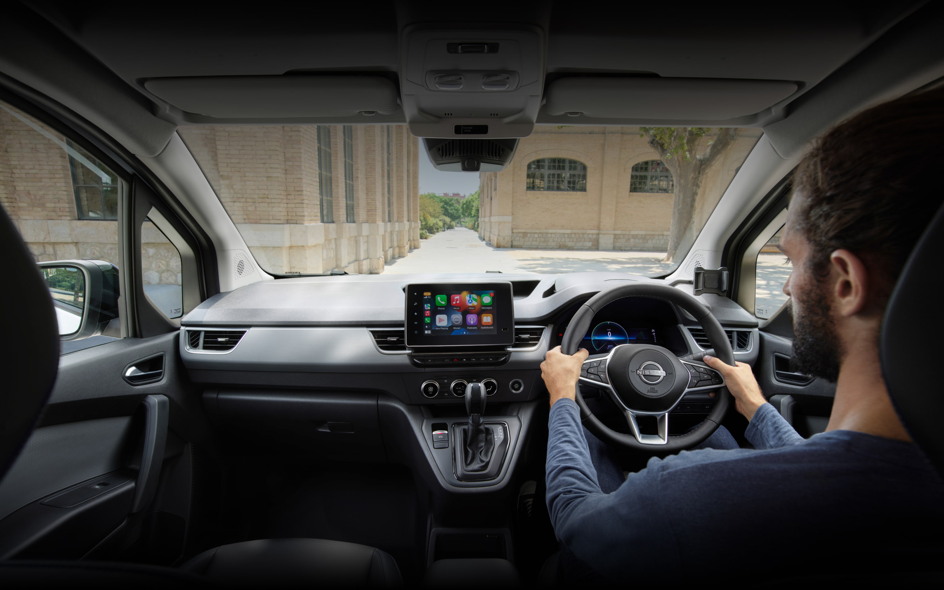 Nissan Townstar DRIVING EV