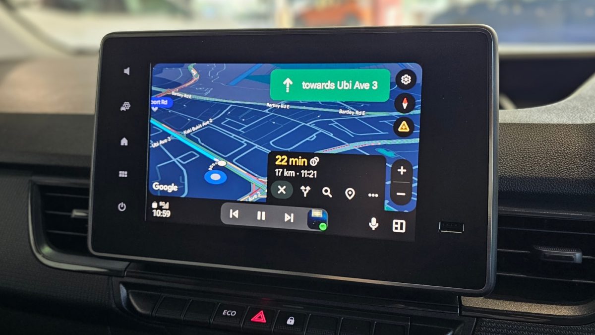 Navigation with Live Traffic