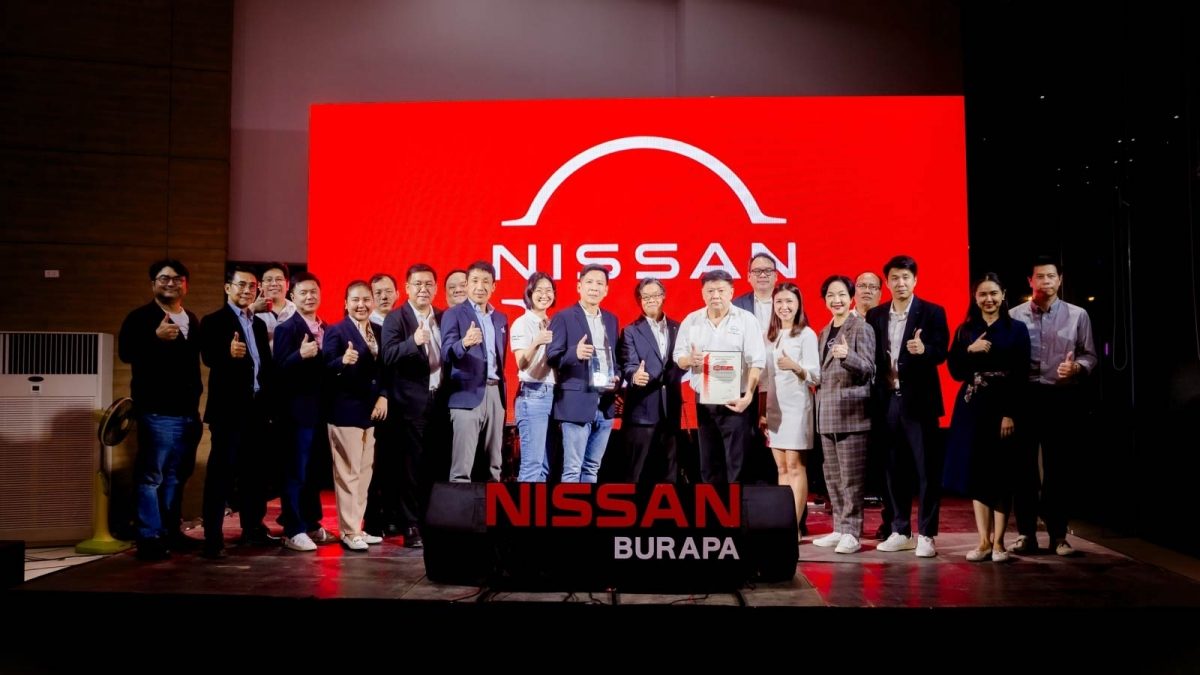 nissan-thailand-presents-dual-honors-to-siam-nissan-burapaprachin