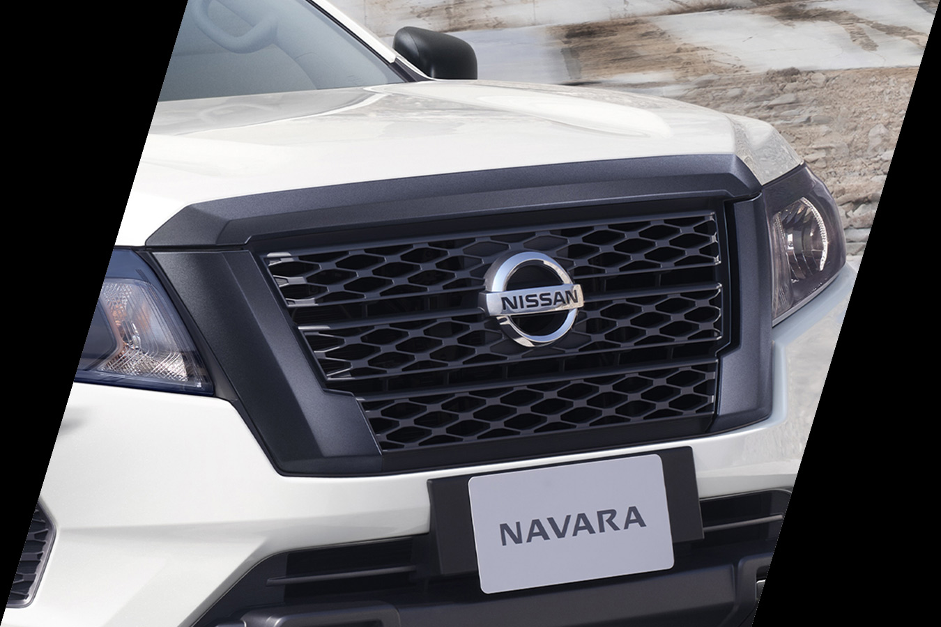 BLACK INTERLOCK FRONT GRILLE