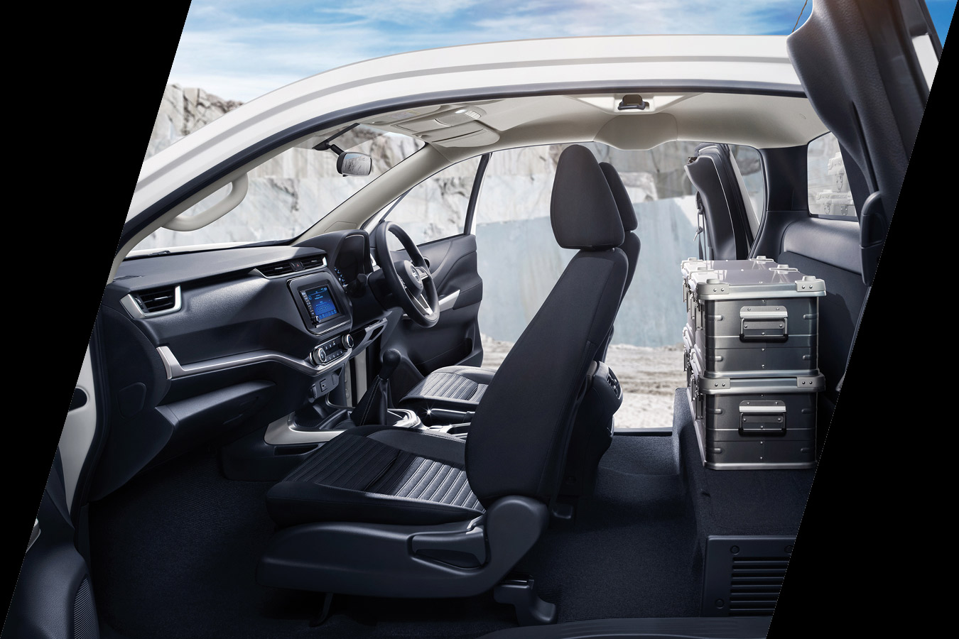 SPACIOUS STORAGE IN-CABIN