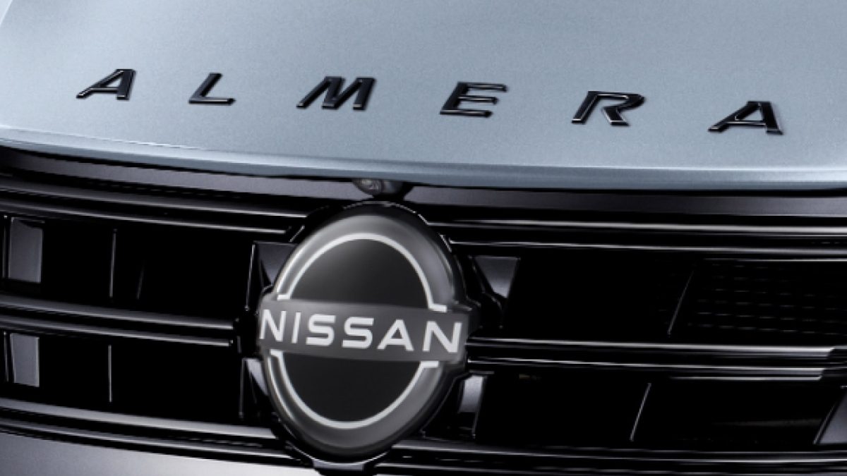 โลโก้ฝากระโปรงหน้า ALMERA (สีดำ)