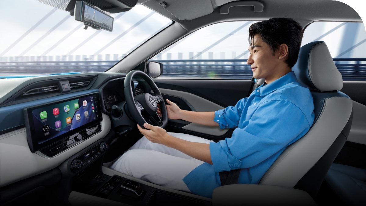 รักษาความเร็ว ระยะห่าง พร้อมประคองรถให้อยู่กลางเลน