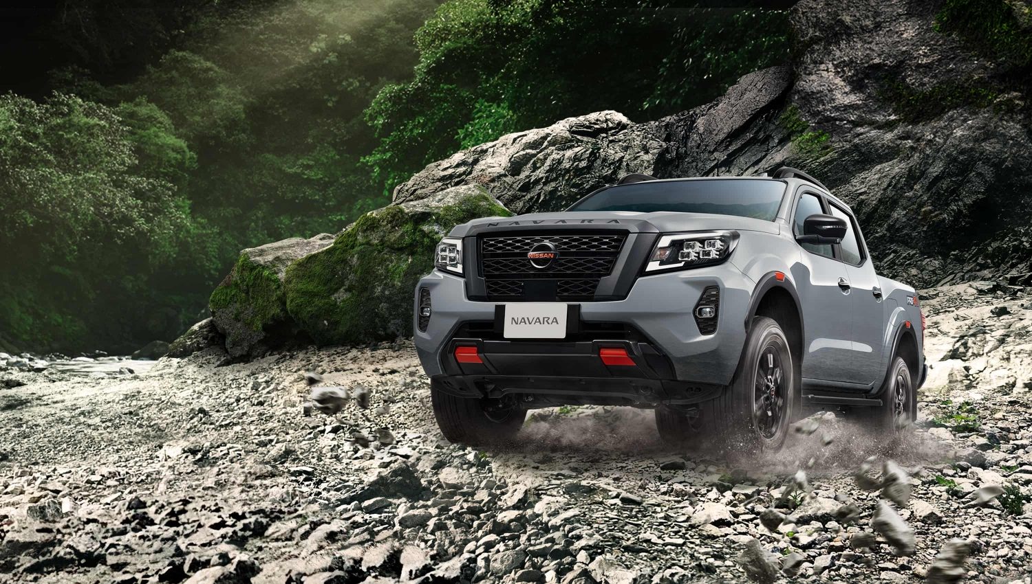 Nissan X-TRAIL on bridge